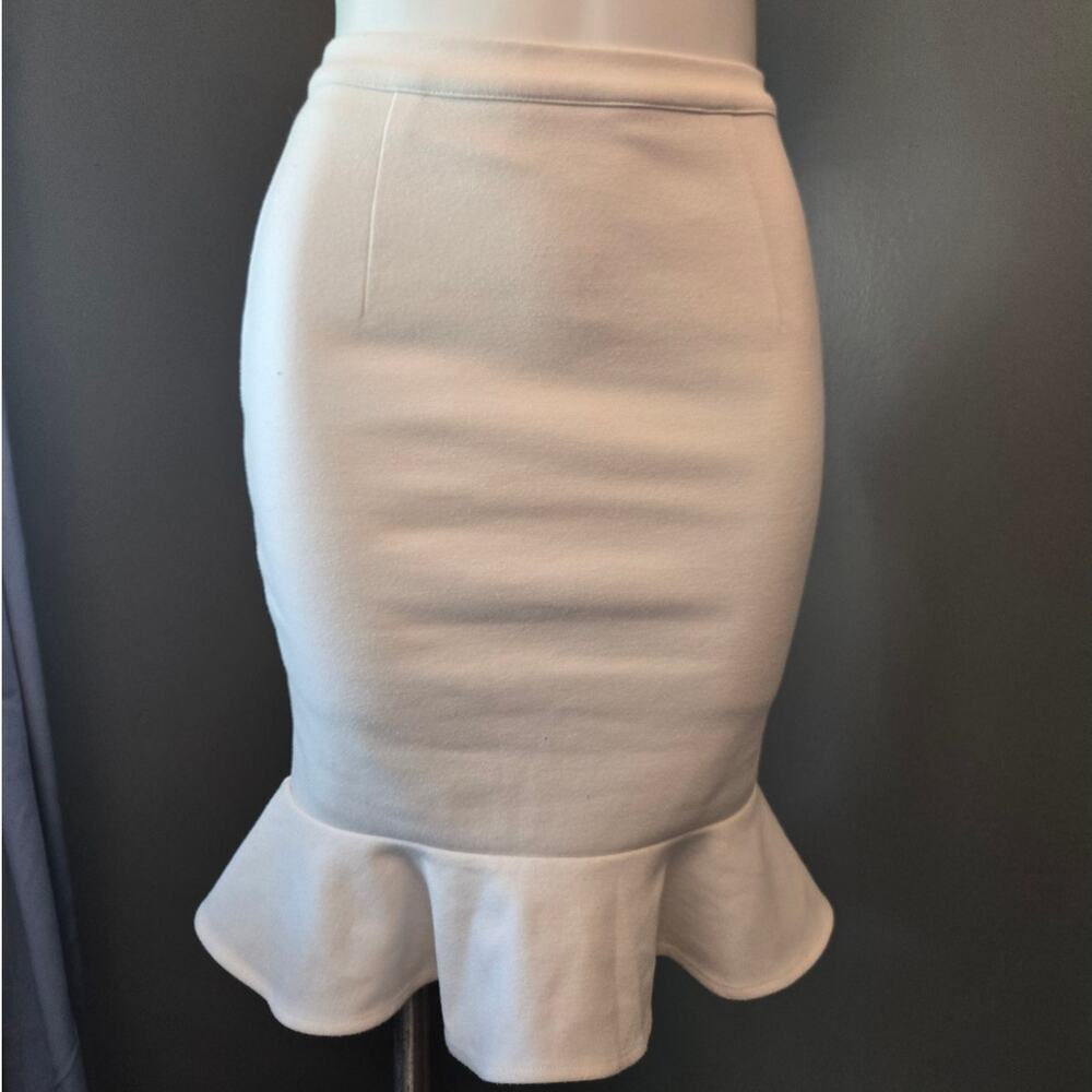 Forever 21 Cream Ruffle Hem Pencil Skirt sz XS